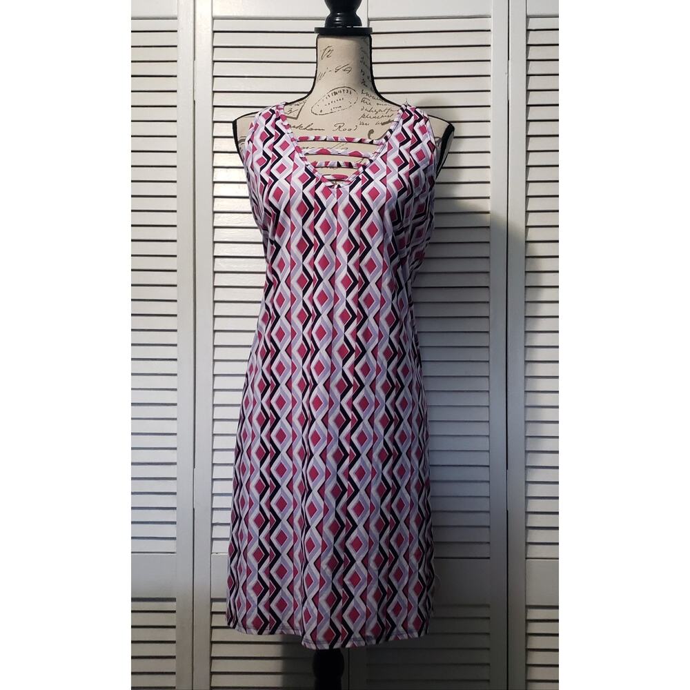 Eye Candy Sleeveless Shift Dress Women's 1X Pink Geometric V-Neck Above Knee